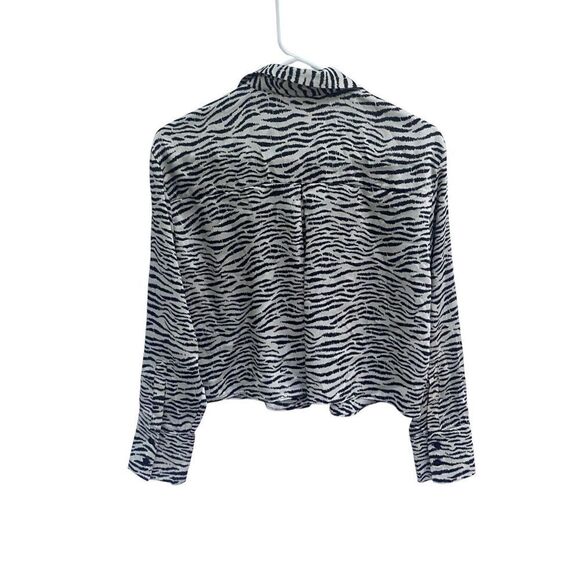 ZARA Zebra Print Cropped Button Down Shirt Blouse Sz Sm Long Sleeve Animal Print - Picture 4 of 5